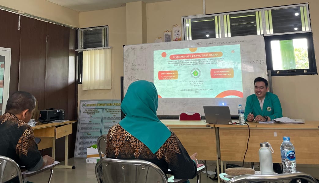 Foto Saat Seminar Hasil (Semhas) Mahasiswa Akfar Yarsi Pontianak